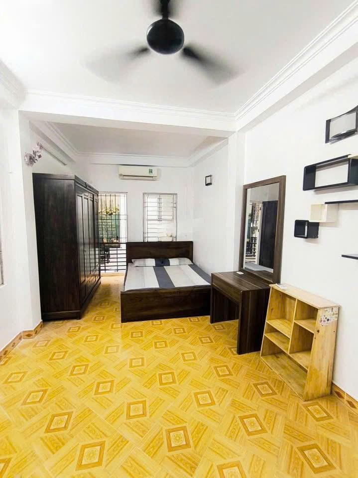 Cho thuê nhà nguyên căn ngõ 139 Tân Mai,  30m2 x 5 tầng, 3 ngủ khép kín, 10 triệu - Ảnh 1